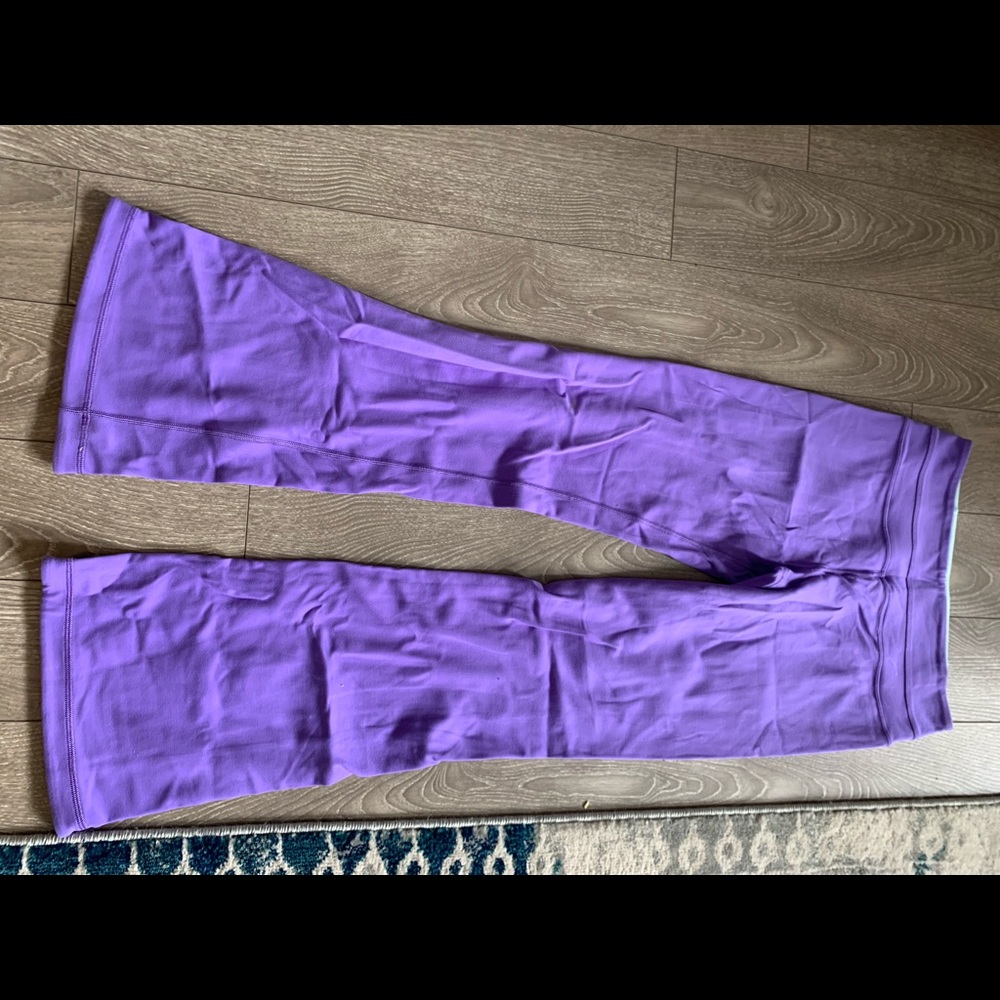 Lululemon yoga pants